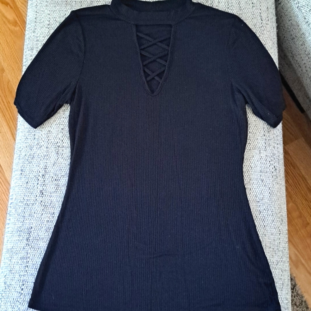Size XL black short sleeve top